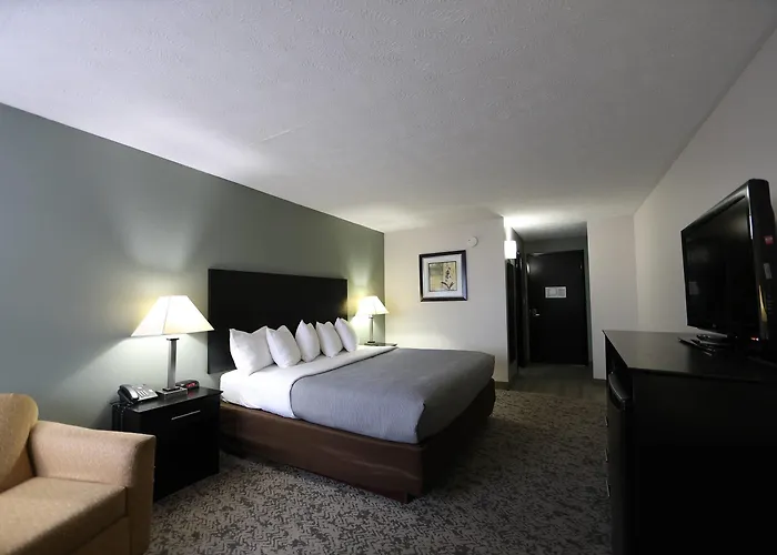 Quality & South Hotel Mattoon